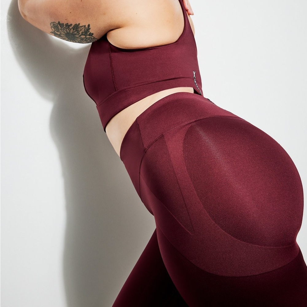 SET - Savage X Fenty Burgundy Sports Bra & Leggings - Picture 6 of 8
